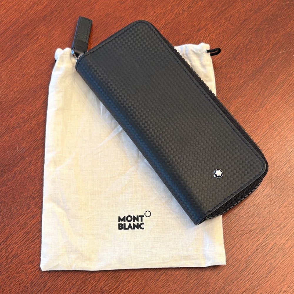 Authentic men’s Mont Blanc pen holder in good condition